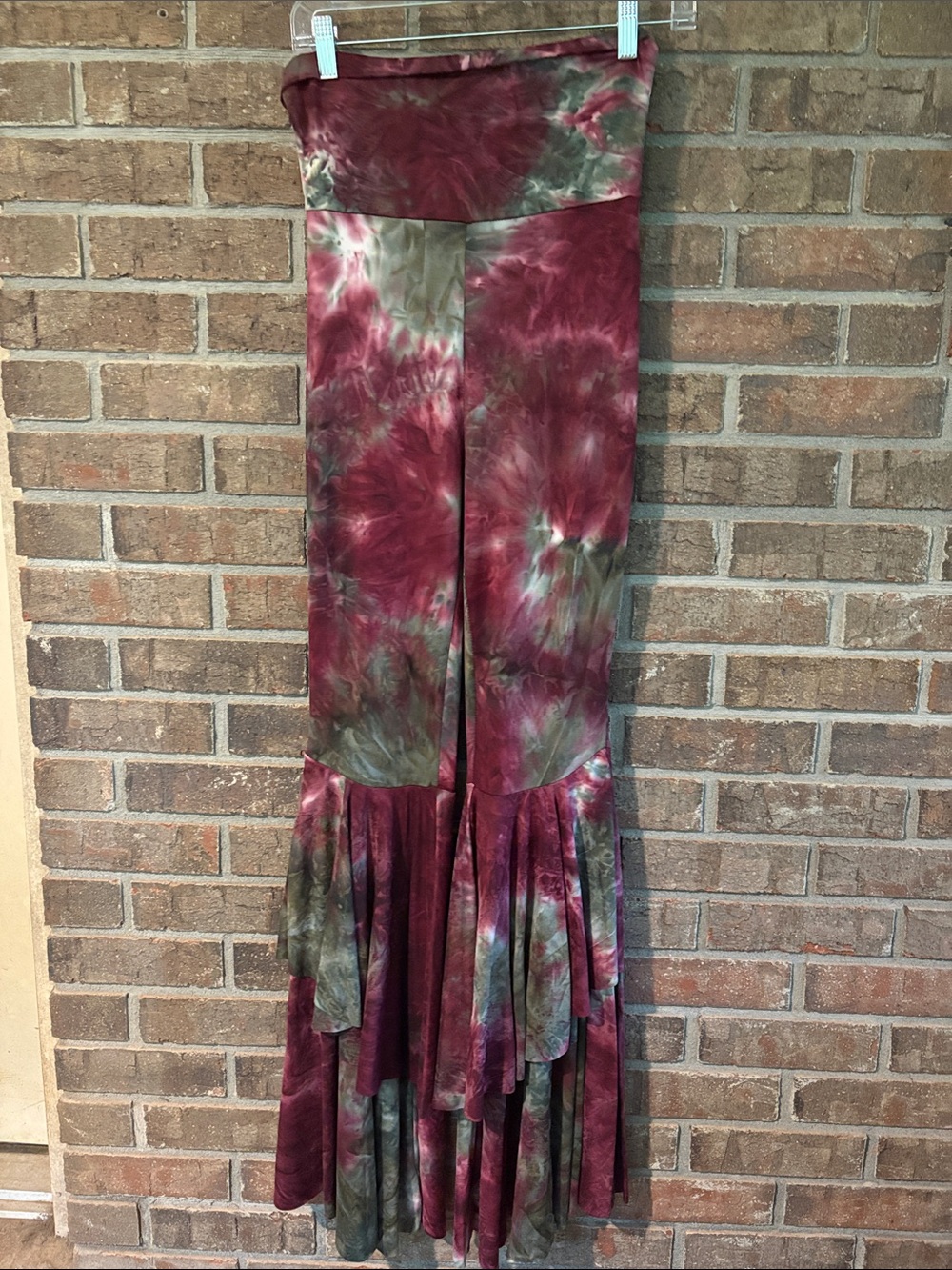 Boutique Tie-Dye Flared Leggings in Burgundy and Olive Tones
